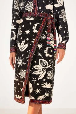 Farm Rio Black & White Cerrado Sky Wrap Skirt 8 Farm Rio Black & White Cerrado Sky Wrap Skirt -Colorful Wear Store 301945 03