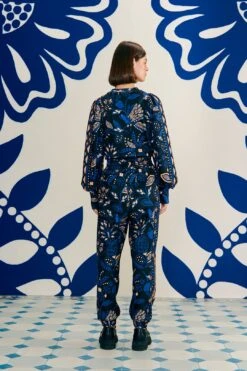 Farm Rio Black Macaw Forest Sweatpants 9 Farm Rio Black Macaw Forest Sweatpants -Colorful Wear Store 303956 04