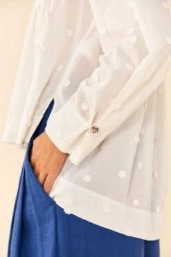 Farm Rio Off-White 3D Flowers Blouse -Colorful Wear Store 306074 03