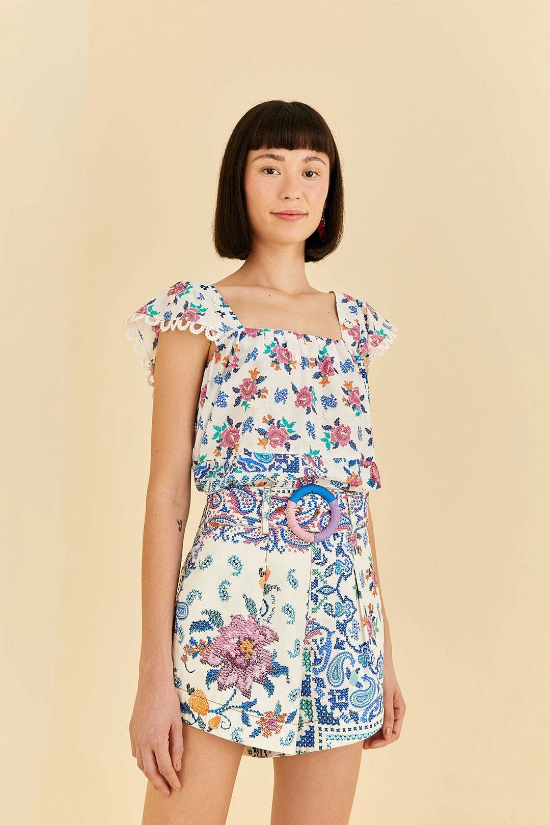 Farm Rio Off-White Romantic Bandanas Shorts 2 Farm Rio Off-White Romantic Bandanas Shorts - Image 2