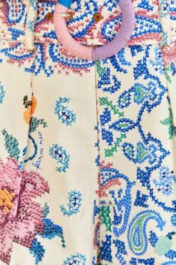 Farm Rio Off-White Romantic Bandanas Shorts 9 Farm Rio Off-White Romantic Bandanas Shorts -Colorful Wear Store 309222 05