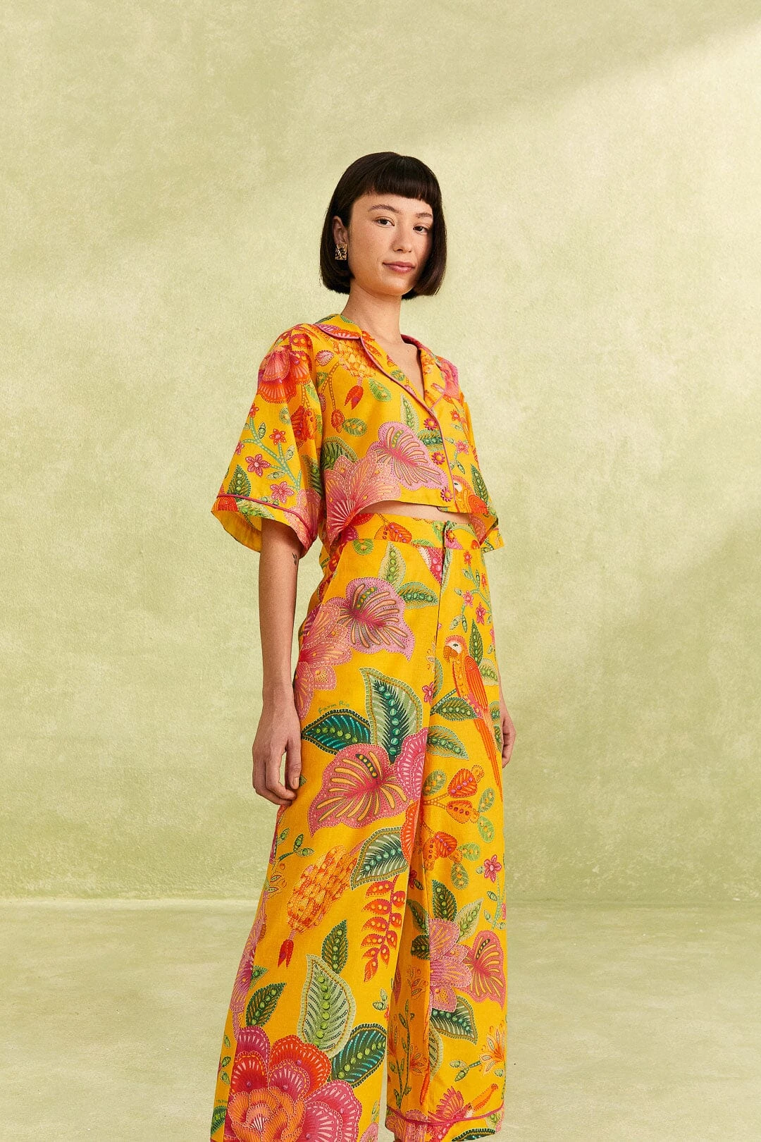 Farm Rio Yellow Macaw Bloom Pants 2 Farm Rio Yellow Macaw Bloom Pants - Image 2