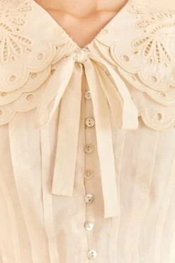 Farm Rio Off-White Richelieu Big Collar Blouse 10 Farm Rio Off-White Richelieu Big Collar Blouse -Colorful Wear Store 312044 05